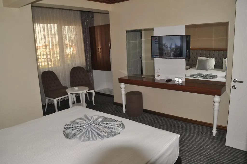 Grand Sera Hotel Ankara 3*,